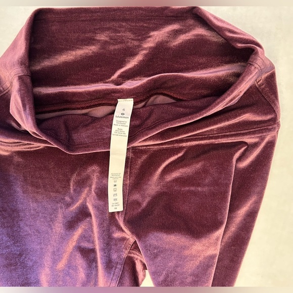 Lululemon Athletica Wunder lounge highrise tight 28”inseam w/key pocket Sz-6. C7 - Picture 6 of 13